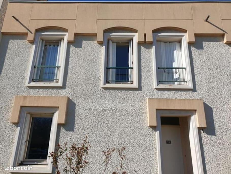 Maison De Ville 102M2 3 Chambres Montigny-le-Bretonneux Exterior photo